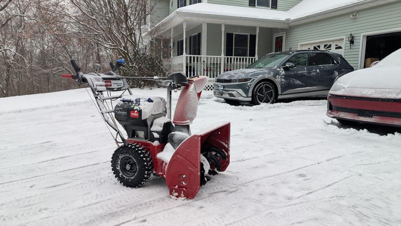 take-one⭐︎ Two-Stage Power Max® 60V Max* 39926 | Electric Snow Blowers