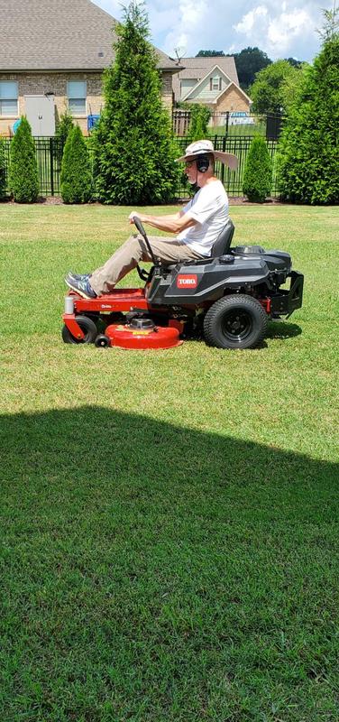 Customer photo 2 of the 42 in. (107 cm) TimeCutter® Zero Turn Mower