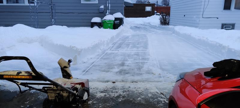 First big snowfall of 2022 - Two batteries later with a path to the street