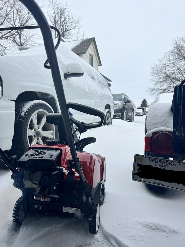 The Toro Clear 518 ZE single stage Snow Blower features an 18-inch