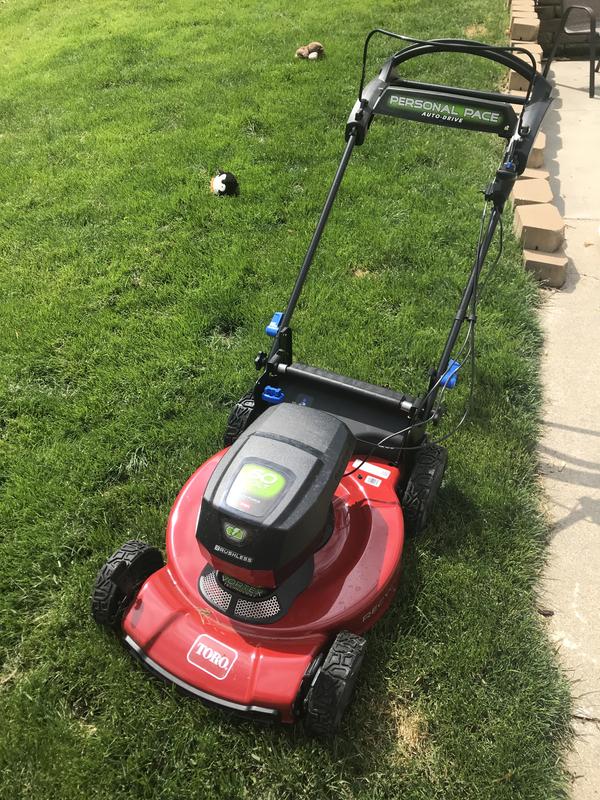 22 SMARTSTOW® Electric Personal Pace Auto-Drive™ Recycler® Mower