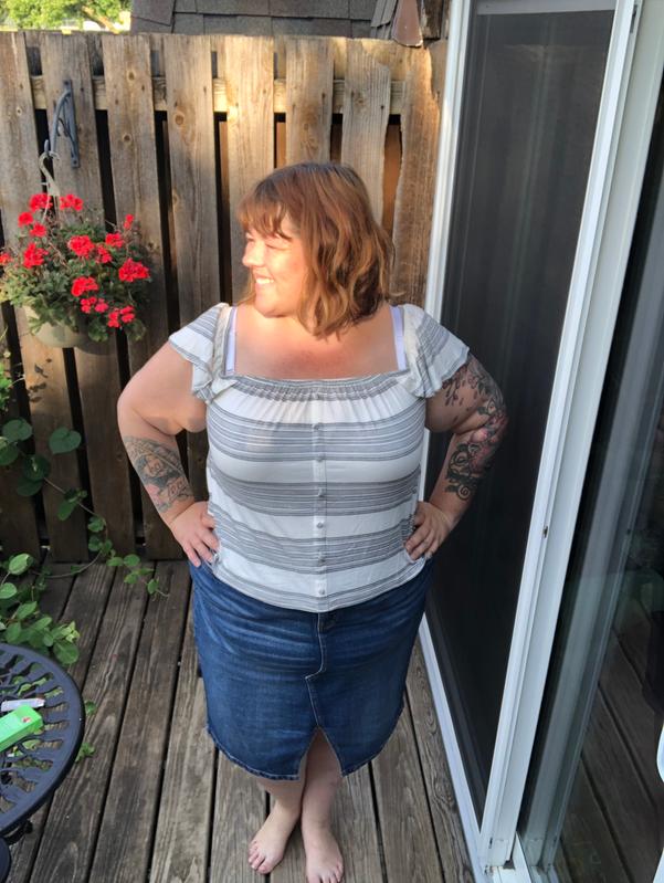 Torrid catsuit In size 4, Torrid fold over jersey pencil skirt size 5,  Torrid chain belt size 5. 5'5 340 wearing size 28 pants and any sized shirt  if it fits but typically 4X. : r/PlusSizeFashion