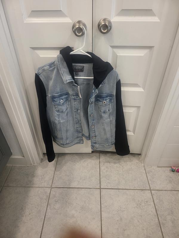 Denim jacket clearance with black sleeves