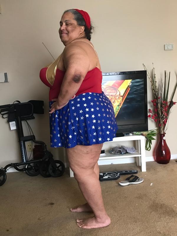 Wonder Woman Swimsuit. : r/lightsalot