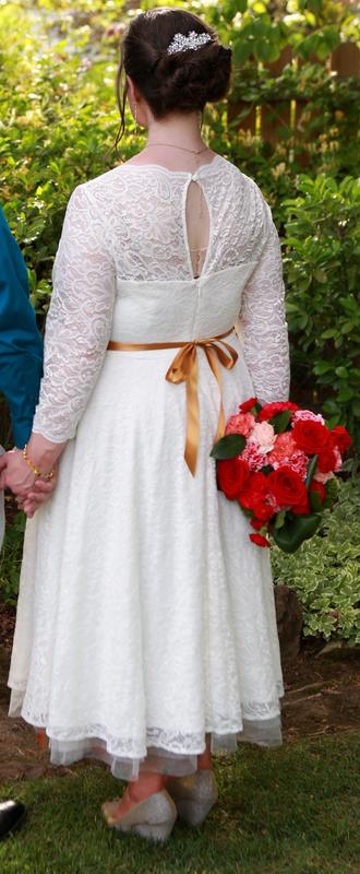 chinese dress ladies Ivory Lace A-line Tea-length Short Wedding Dresses MW631