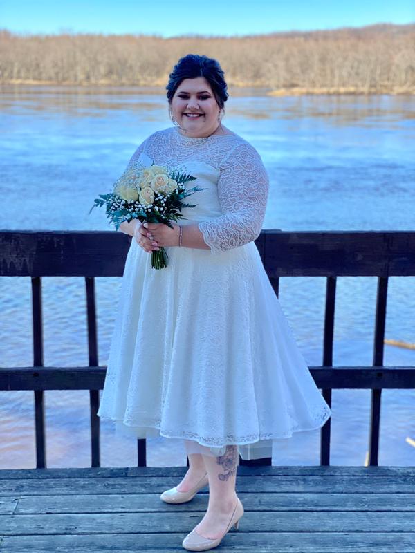 Plus Size - Ivory Lace Tea-Length Wedding Dress - Torrid