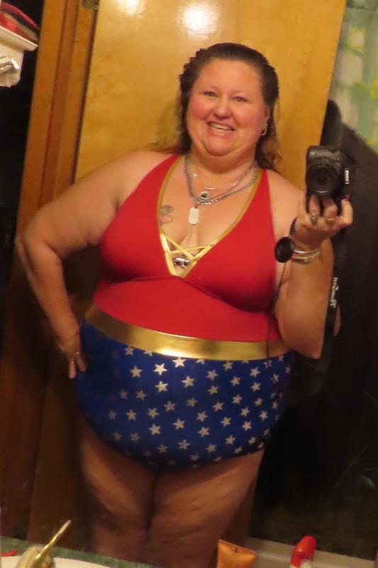 Plus Size WONDER WOMAN Torrid Panties Size 2 Retails US 16.90 READ ALL  FIRST /Waist 40 to 60 cm