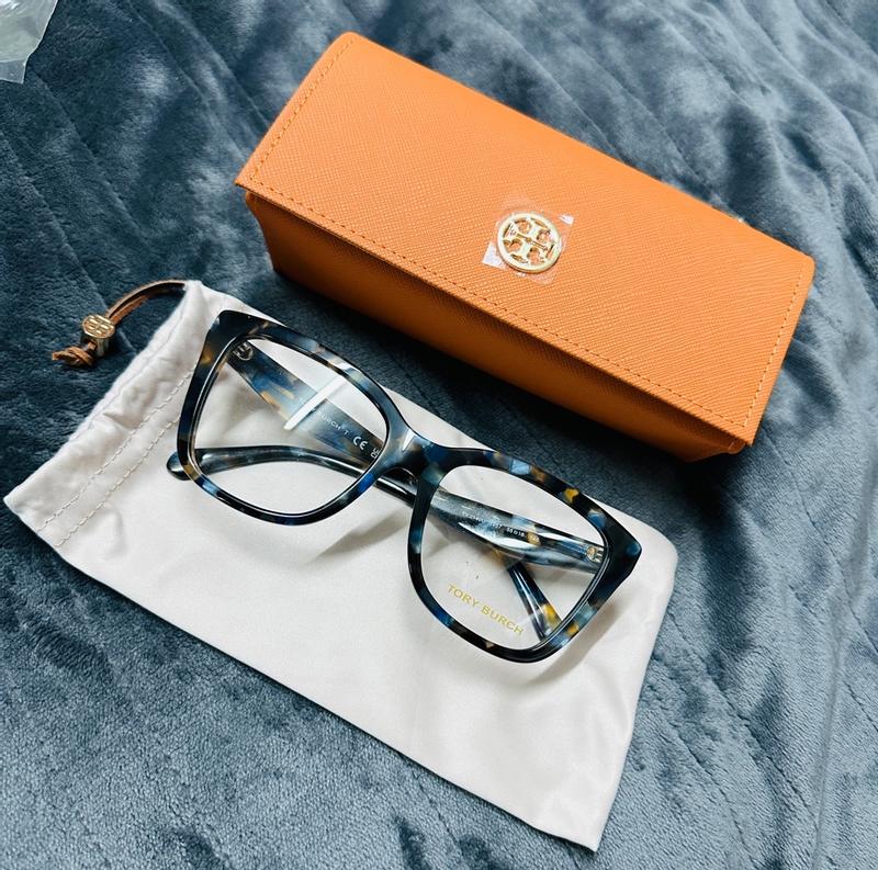 Customer photo for "Classic and sturdy, should be a sunglasses."