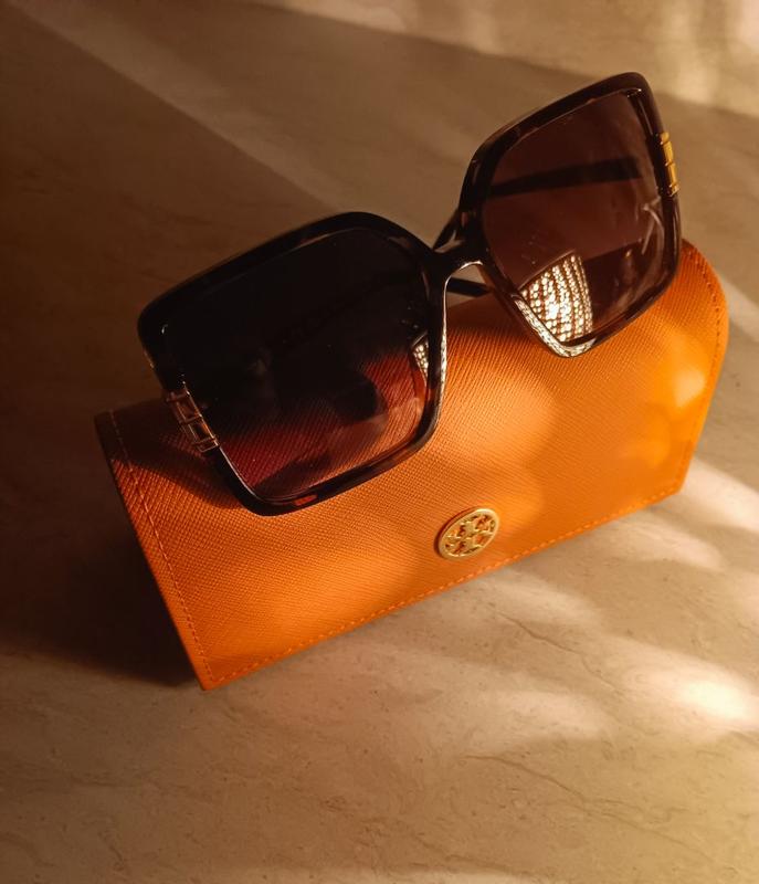 Customer photo for "Gorgeous Sunglasses! 😍"
