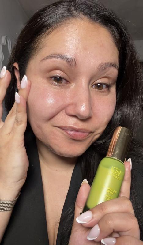 Customer photo for "Here for the glow"