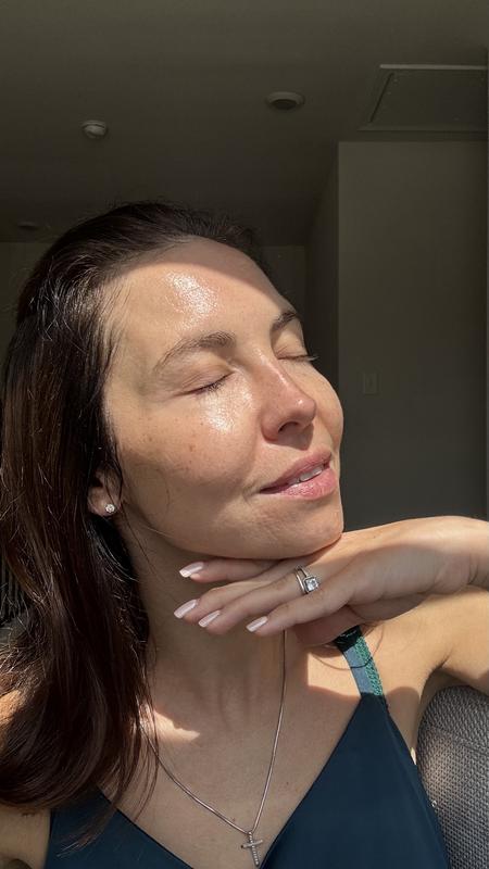 Customer photo for "A beautiful glow without feeling harsh"