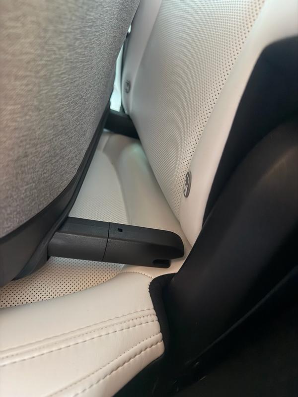 Customer photo for "Safest pet car seat available"