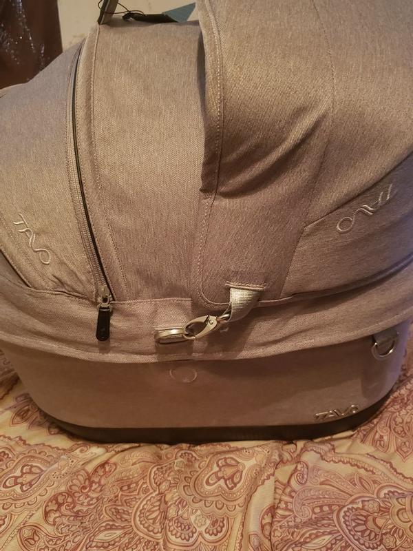 Customer carousel item 9.