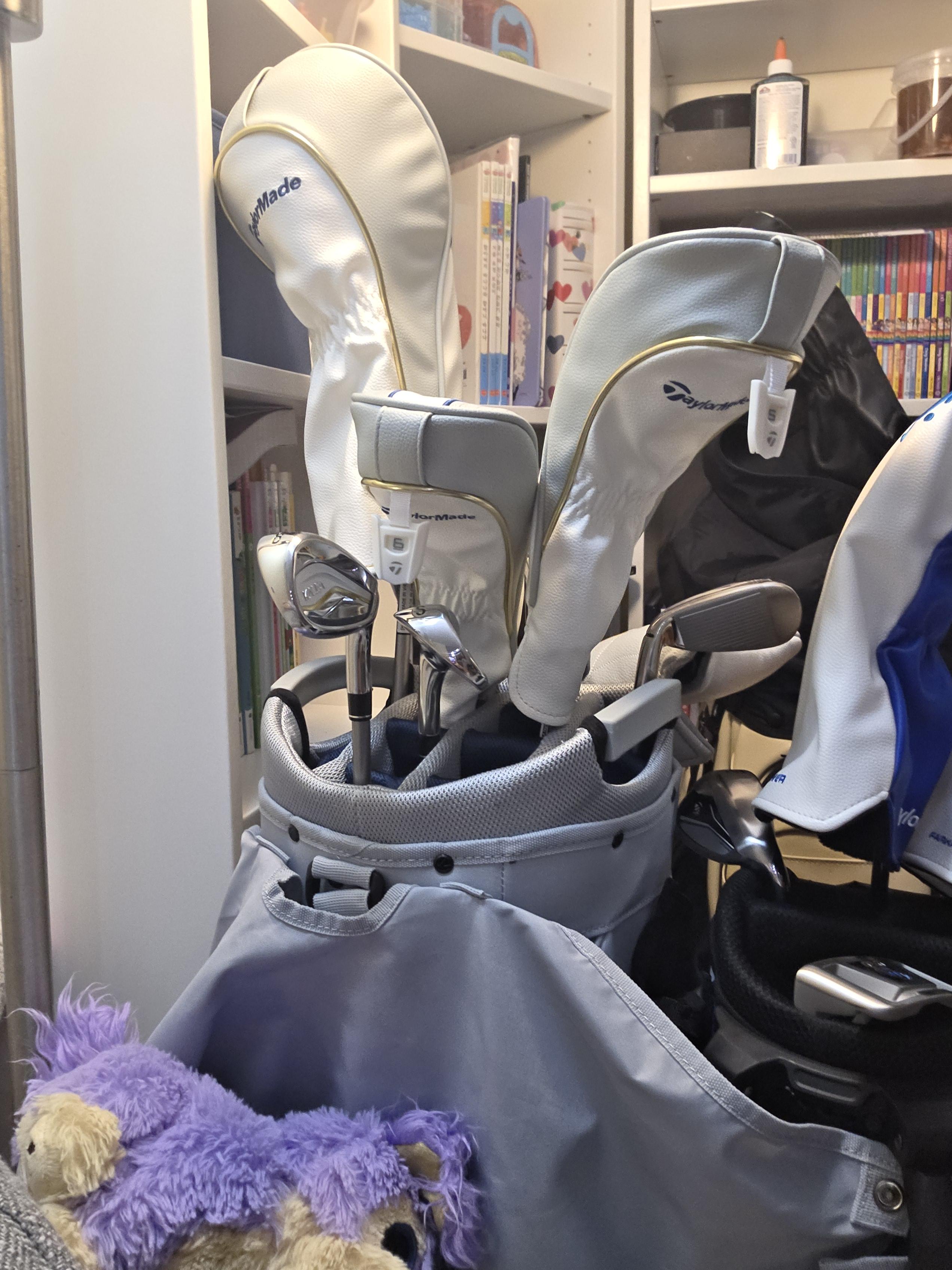 TaylorMade Women's Kalea Gold Stand Bag 10-Piece Complete Set