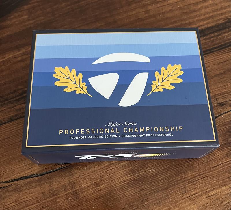 Collegiate TP5 pix Golf Balls | TaylorMade