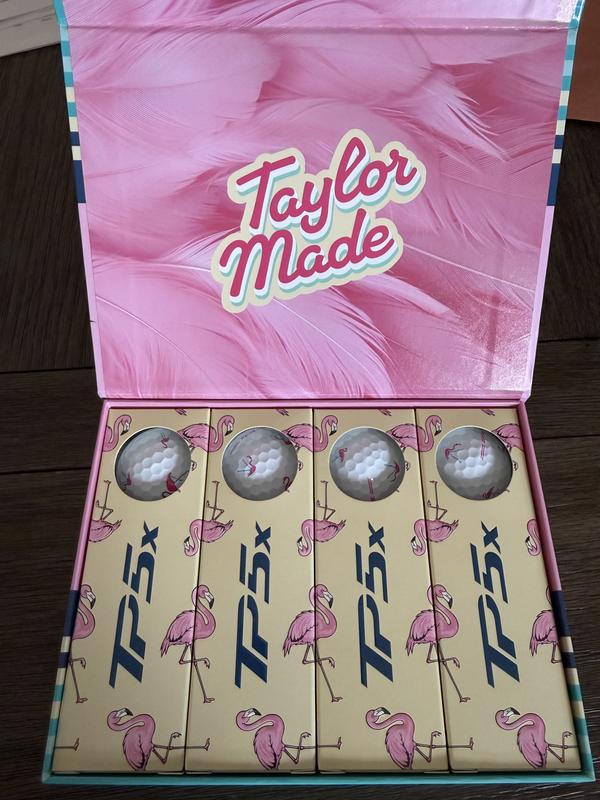 TP5/TP5x pix Flamingo Golf Balls | TaylorMade