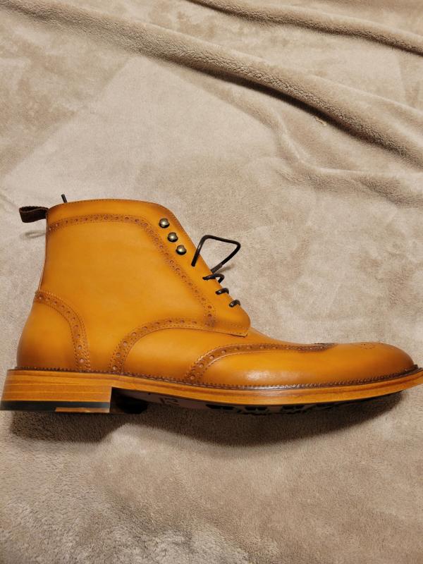 Very nice style and craftsmanship