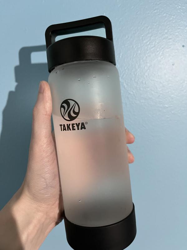 Takeya 22oz Water Bottle with Straw Lid & Carrying Loop Onyx