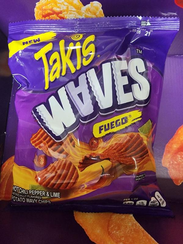 Takis Waves Fuego Potato Chips Hot Chili Pepper & Lime