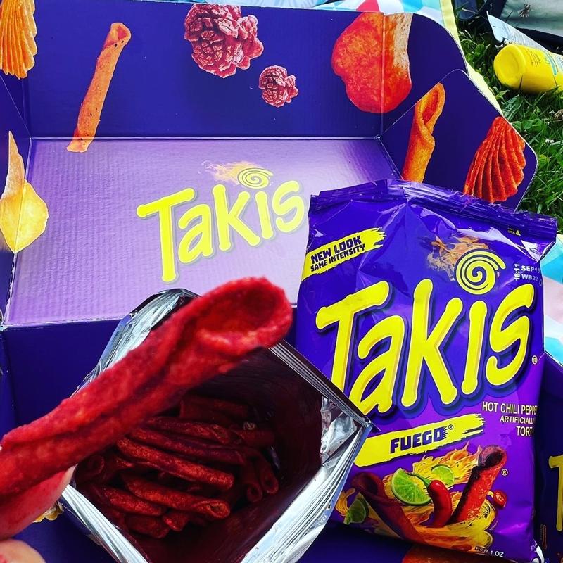 Takis Fuego Hot Chili Pepper & Lime Rolled Tortilla Chips, 9.9 oz - Ralphs