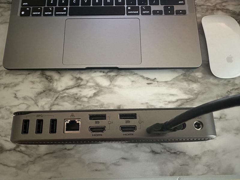 USB-C® Hybrid/Universal 4K Quad Monitor Docking Station with
