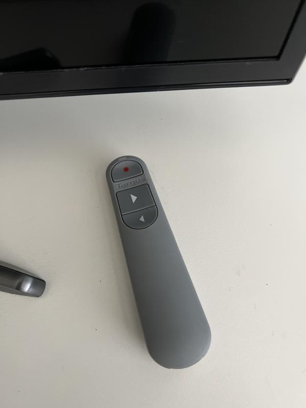 Control Plus EcoSmart™ Presenter with Laser | TARGUS