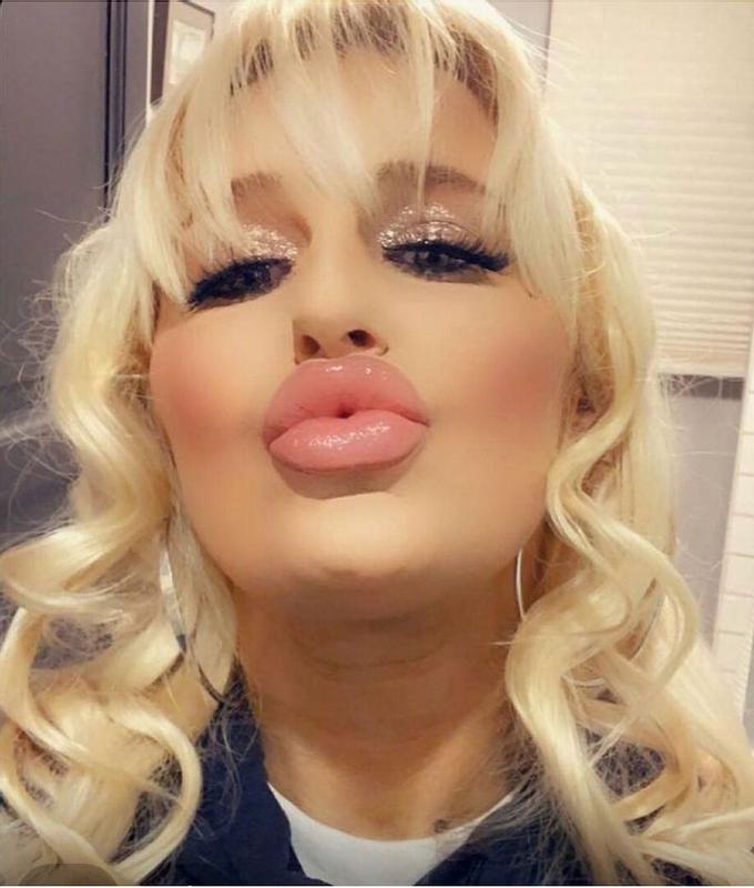 Customer carousel item 1.