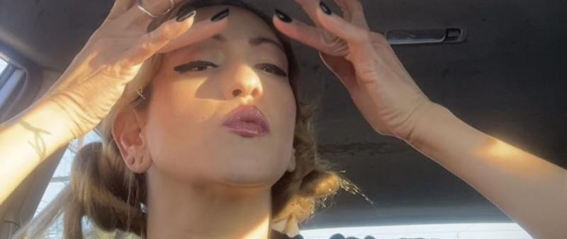 Customer carousel item 1.