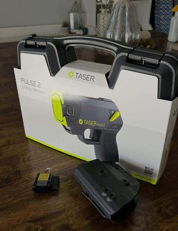 TASER Pulse 2 Kit | Academy