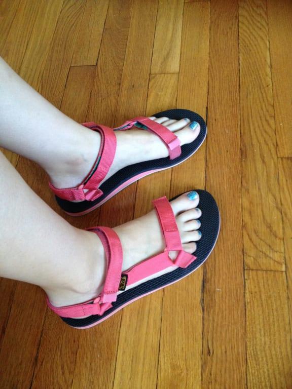 coral tevas