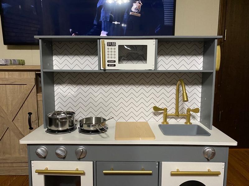 Review Thumbnail Image 1 256473042