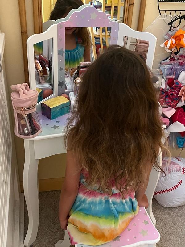 Customer photo for "Cute little vanity"