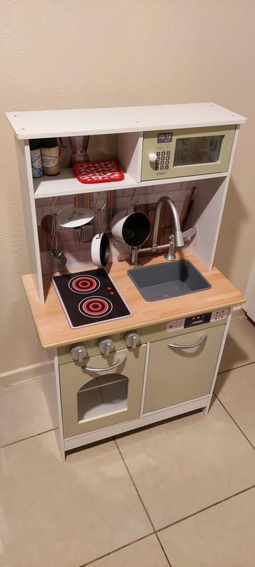 Customer photo for "An excellent kitchen playset!"