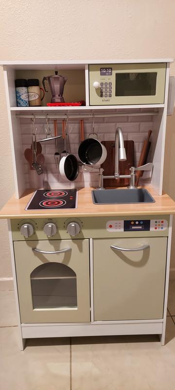 Customer photo for "An excellent kitchen playset!"
