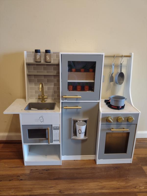 Customer photo for "Cute kitchen playset"