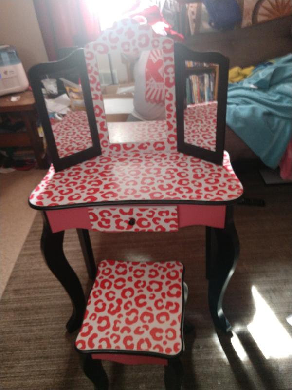 Complete vanity