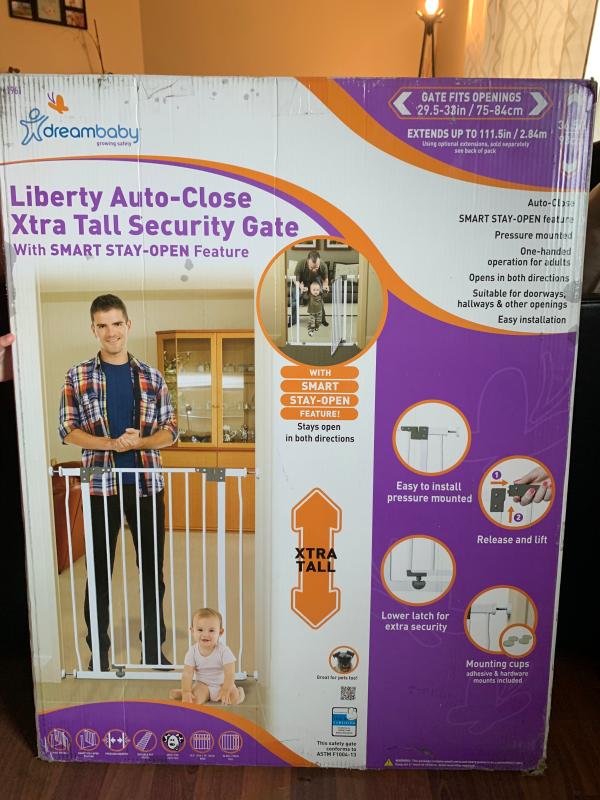 Liberty 29.5-33in Auto Close Metal Baby Safety Gate - White