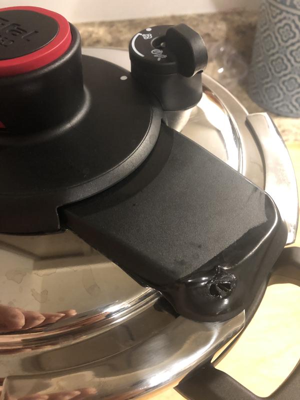 Careful with handling the lid