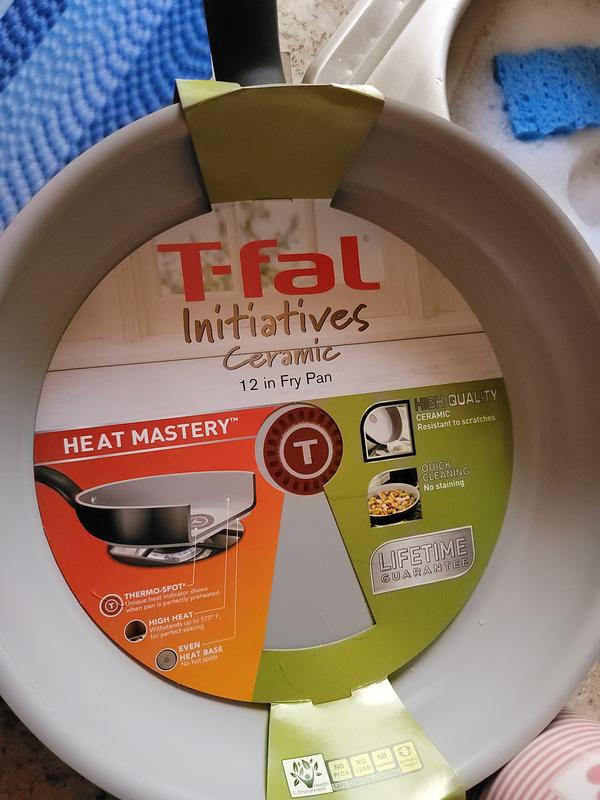T-Fal Initiatives Ceramic Black 12 Fry Pan