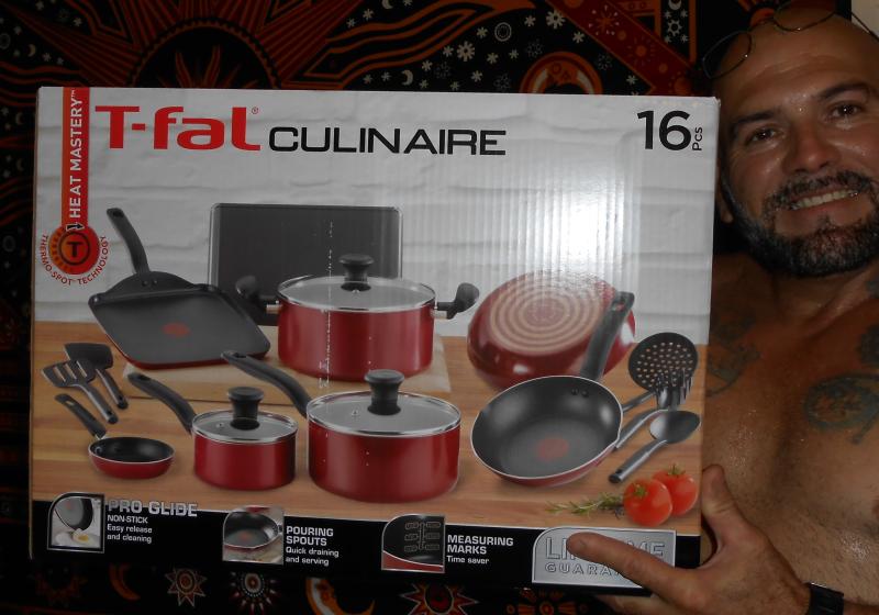 T-fal Culinaire 16-Piece Nonstick Aluminum Cookware Set - Black