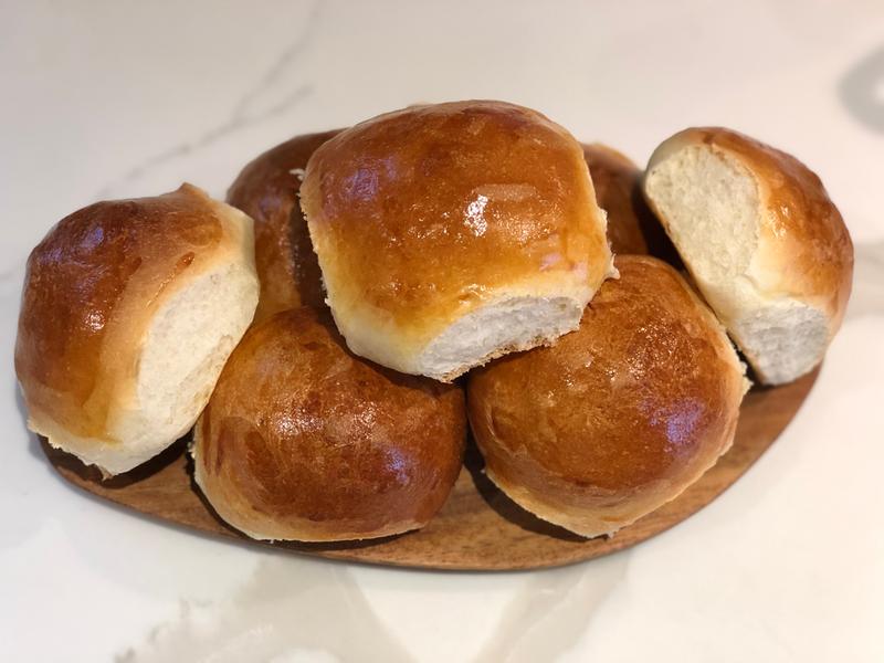 Dinner rolls
