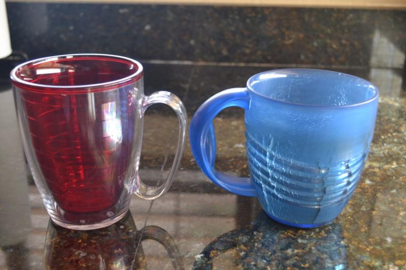 Little buldge on the inside, better to hold.