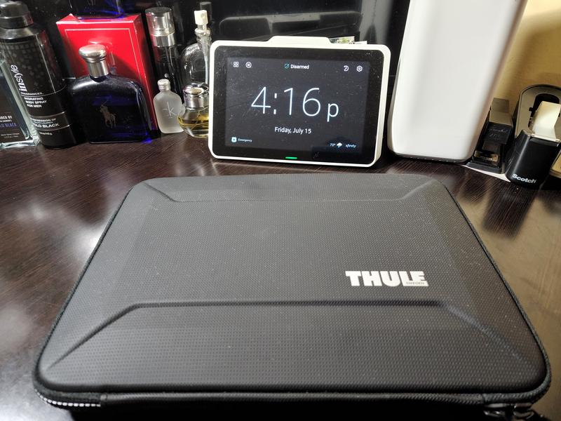 Thule 14 laptop on sale case