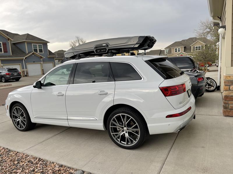 Thule vector best sale rooftop cargo box