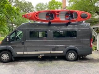 Hullavateur de support de kayak Thule Pro avec support de levage, Galerie  de toit camping-car, Porte-moto camping-car et porte-vélo hayon, Accessoires Camping-car