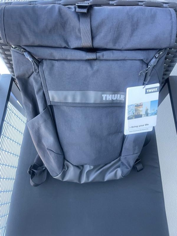 Thule Paramount Backpack 24L Black 3204213 zaino thule nero impermeabile  con apertura a rullo e tasche