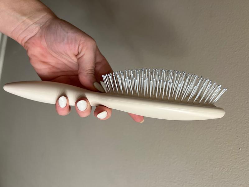 Cream Detangling & Smoothing Hairbrush – The Hair Edit