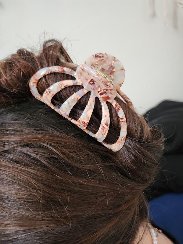 Rose Tortoise Claw Clip – The Hair Edit
