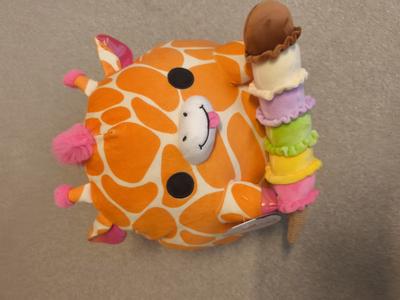 Snackles Série 1 - Peluche Surprise, Peluche Ultra Douce, 14 cm, Peluche avec Licence Snack Brand Accessoire (Petite), Les Styles Peuvent Varier