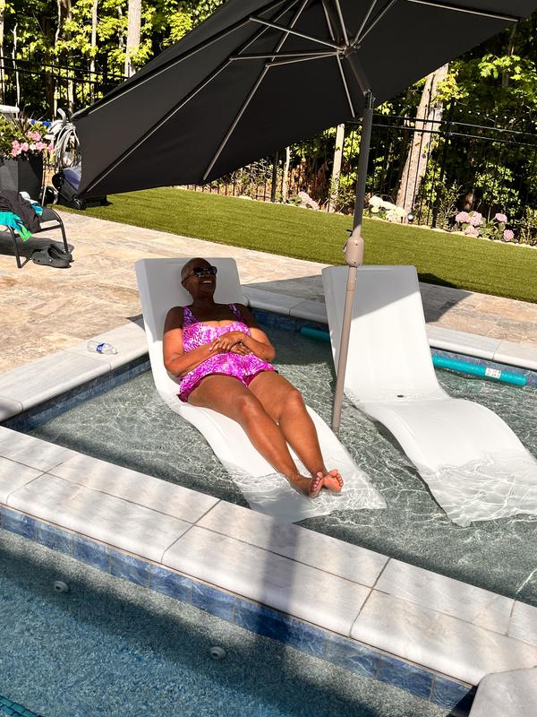 Vero Pool Lounger White from Step2